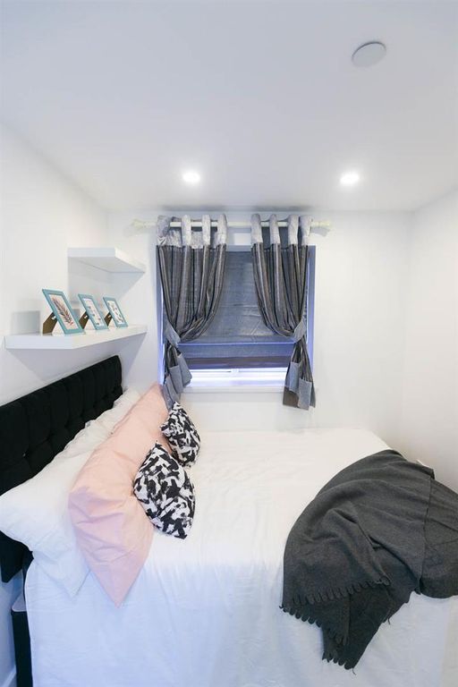Property photo 3 of 6 358H65A6375 Mission Photographic.Jpg