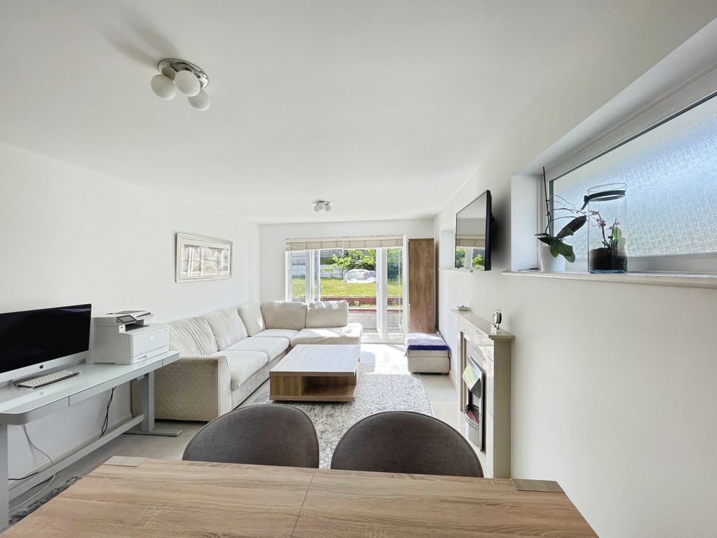 Property photo 3 of 18 5