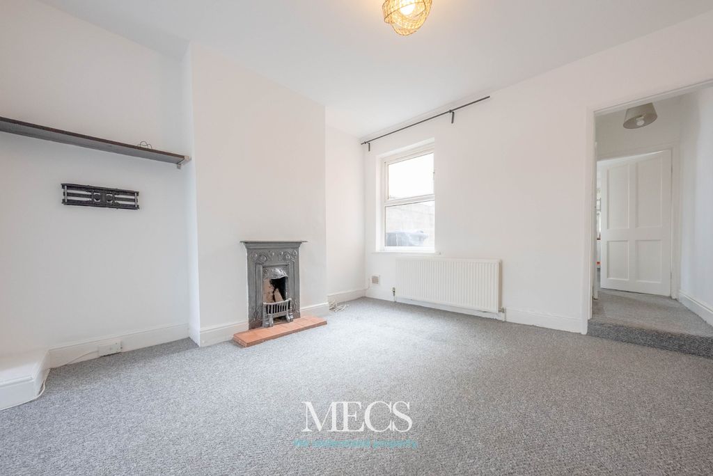 Property photo 3 of 12 1932635