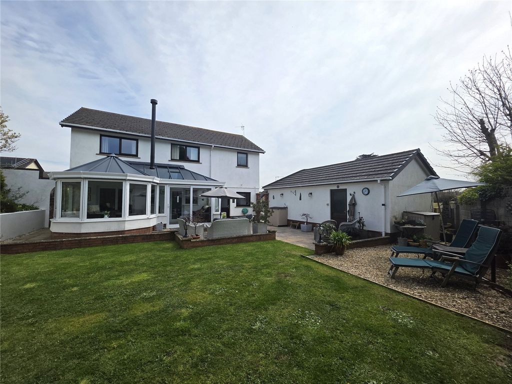 Property photo 1 of 47 Picture No. 36