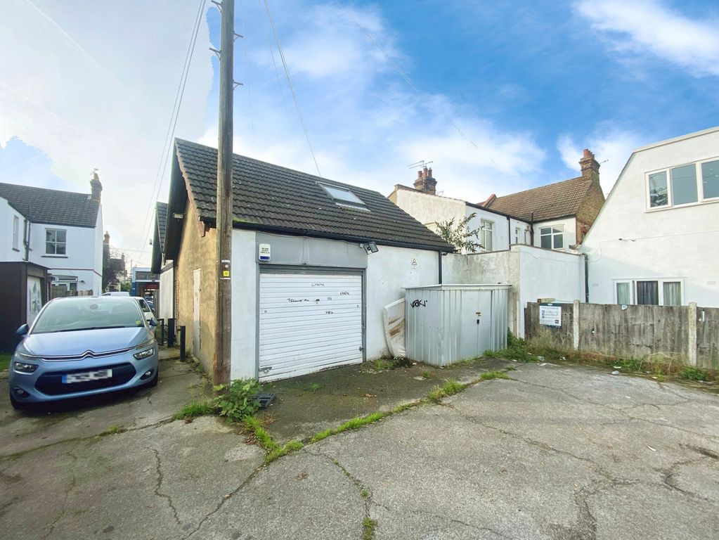 Property photo 1 of 4