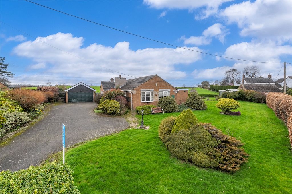 Property photo 1 of 38 Picture No. 07