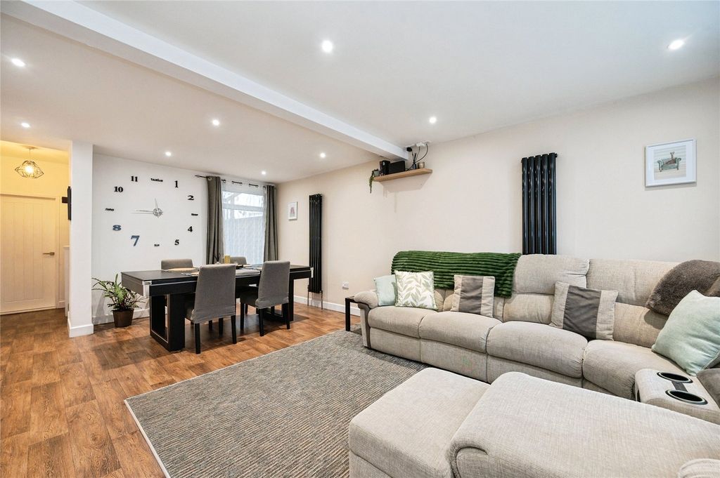 Property photo 2 of 13 Picture No. 36