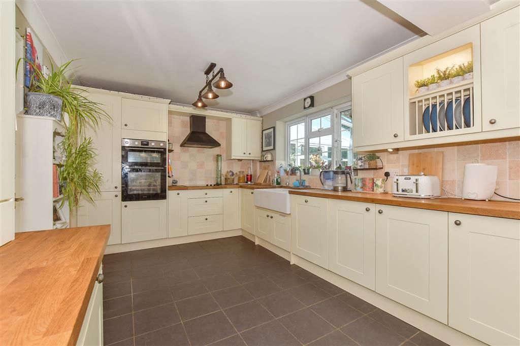 Property photo 3 of 14 Kitchen/Diner
