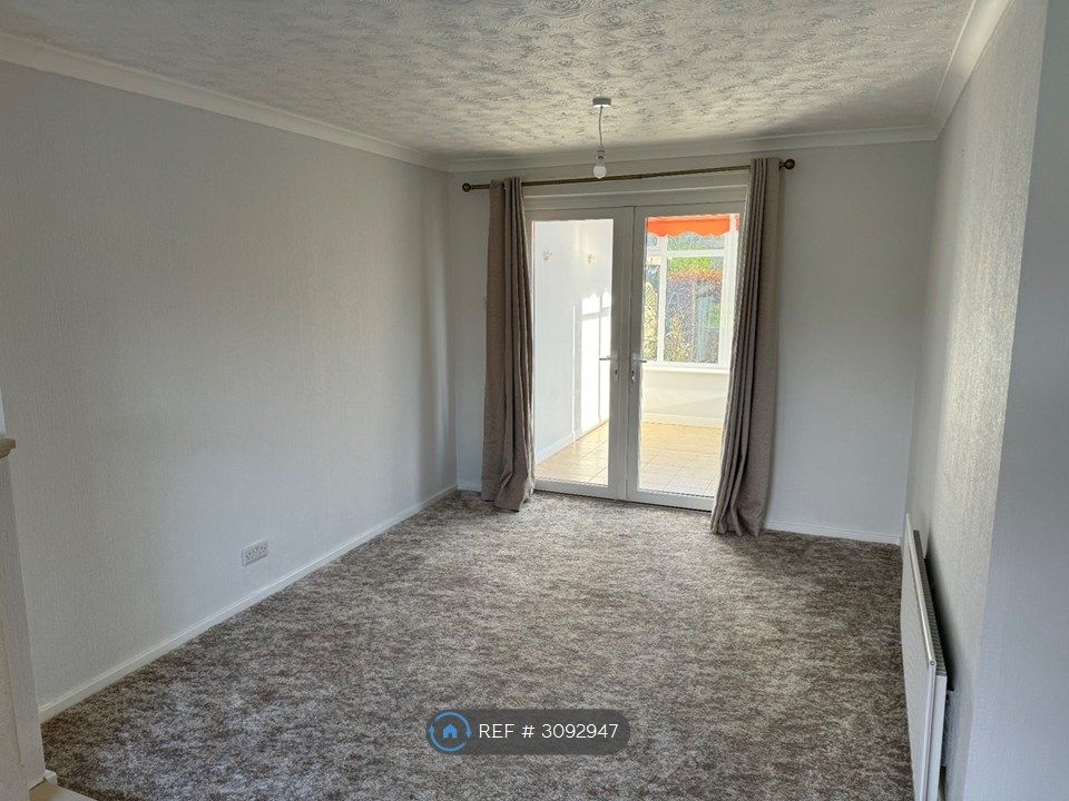 Property photo 3 of 27