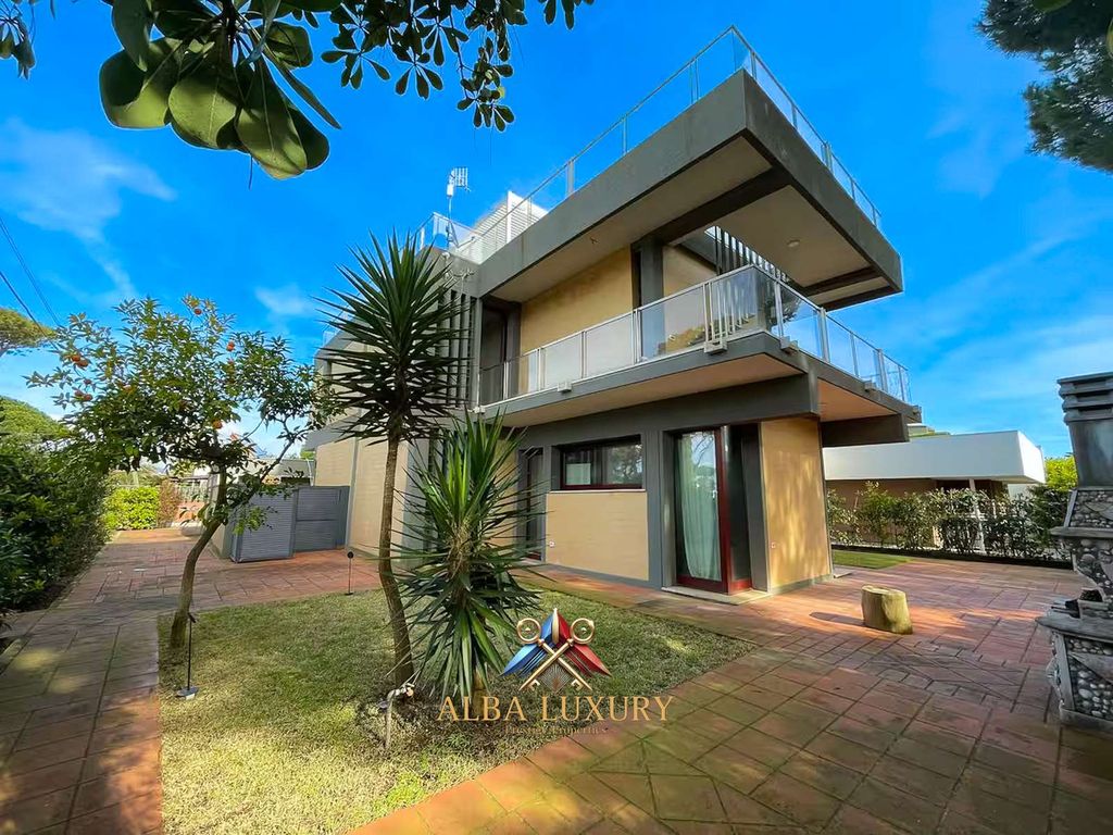 Property photo 1 of 33