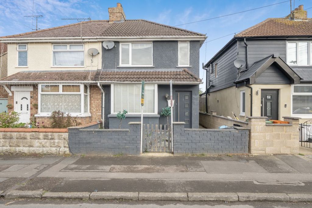 Property photo 1 of 9 14472151169Ddfe0692920