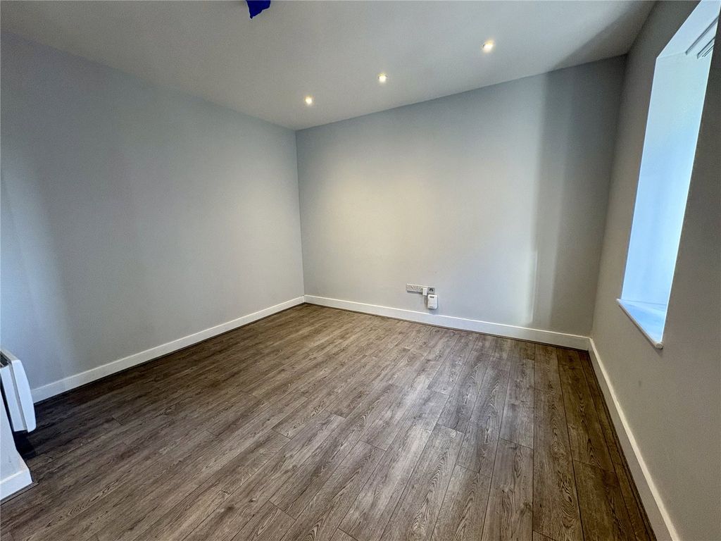Property photo 3 of 12 Picture No. 03