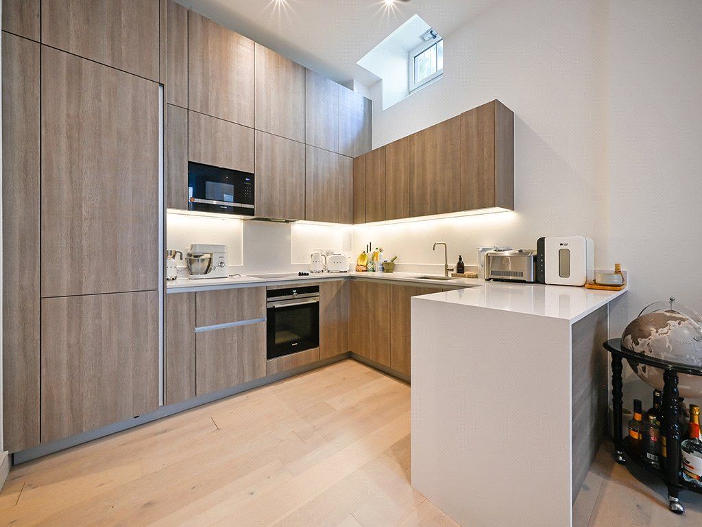 Property photo 3 of 13 Kitchen