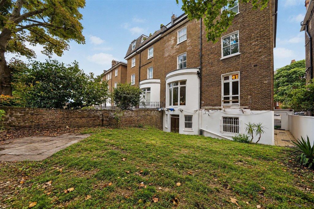 Adamson Road, Belsize Park NW3 photo 5