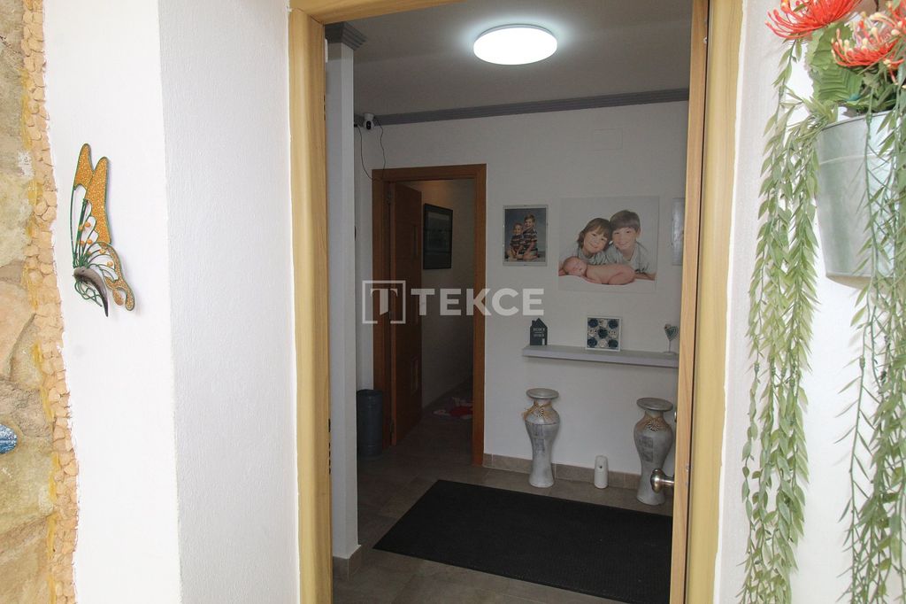 Property photo 3 of 36