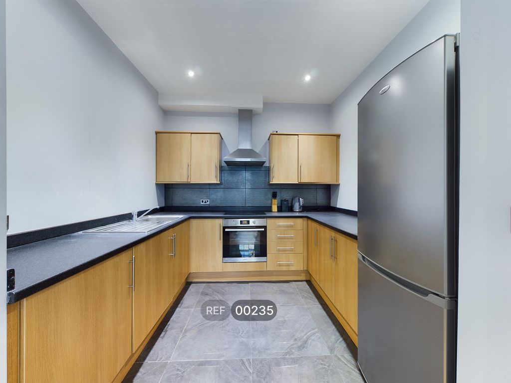 Property photo 1 of 7 Kitchen