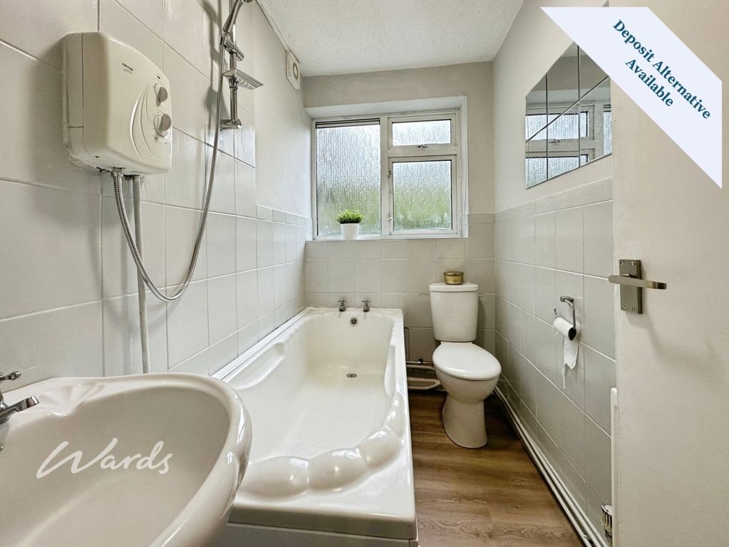 Property photo 3 of 17 Bathroom