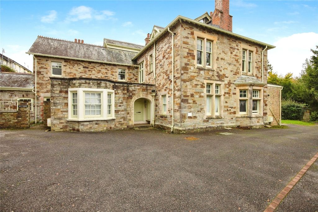Property photo 1 of 17 Picture No. 15