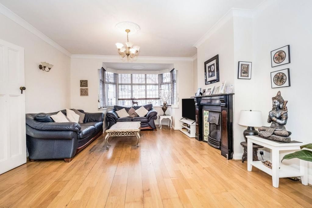 Property photo 3 of 15