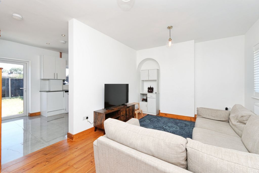 Property photo 3 of 15