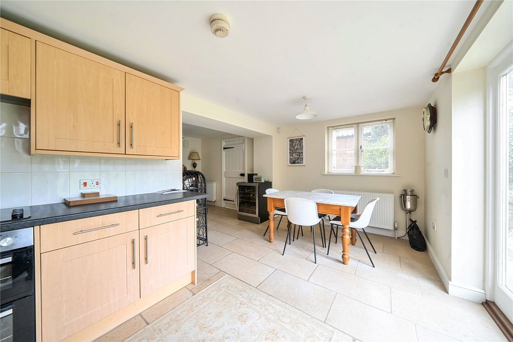 Property photo 3 of 20 Kitchen/Diner