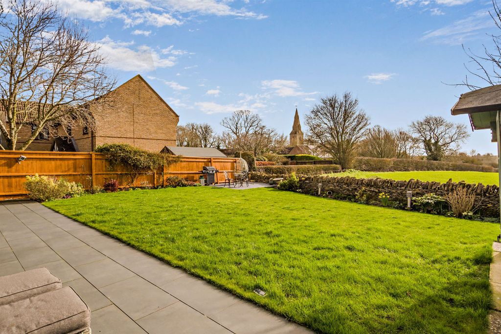 Property photo 3 of 19