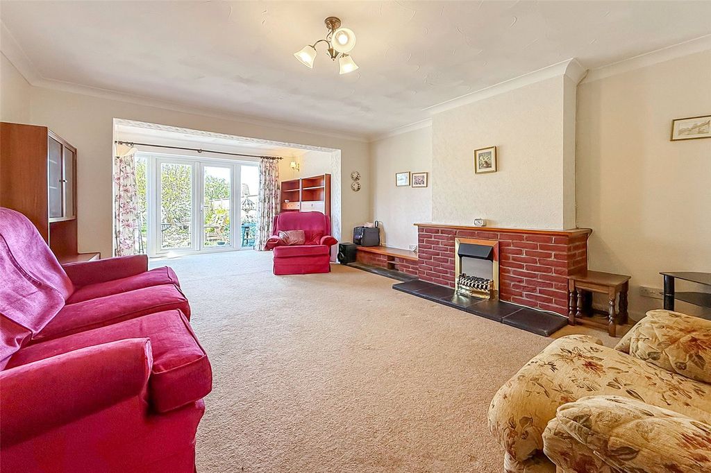 Property photo 2 of 19 Picture No. 01