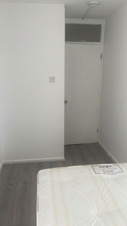 Property photo 3 of 15 Photo 7