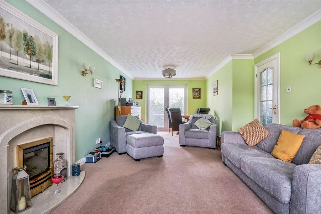 Property photo 3 of 22 Lounge/Diner