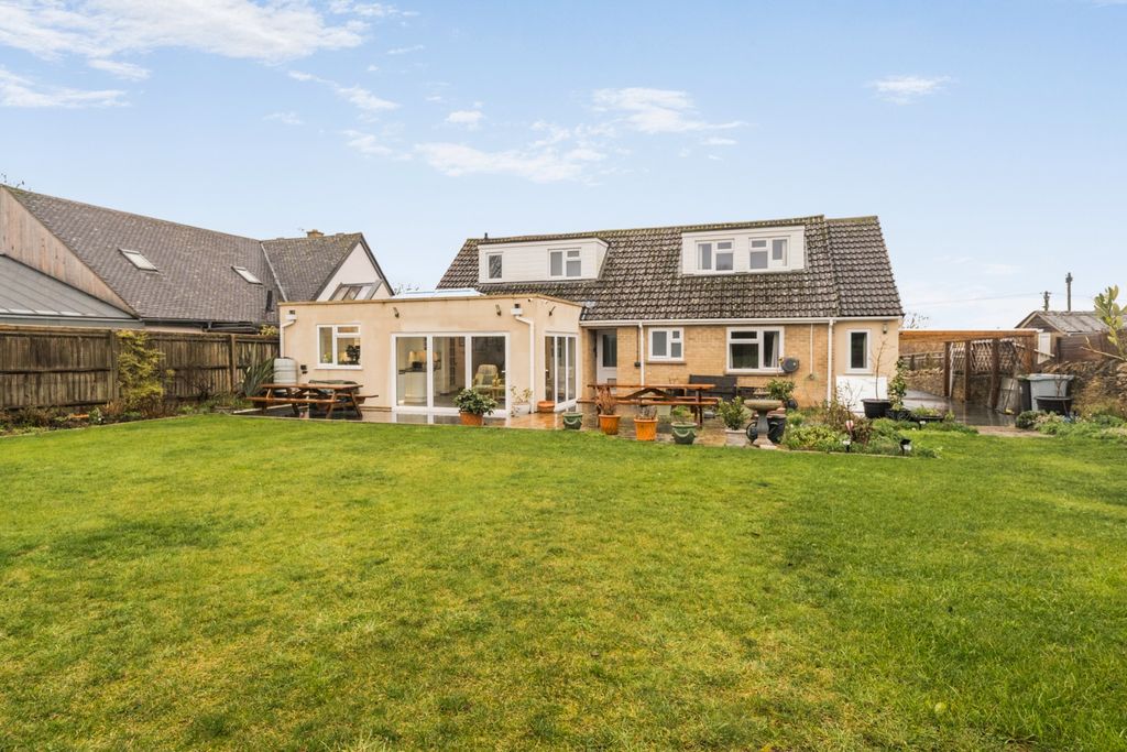 Property photo 2 of 23 1401199-15-696902148d1E8