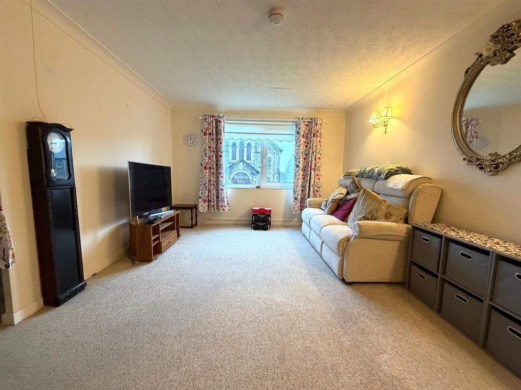 Property photo 2 of 9 2.Jpeg