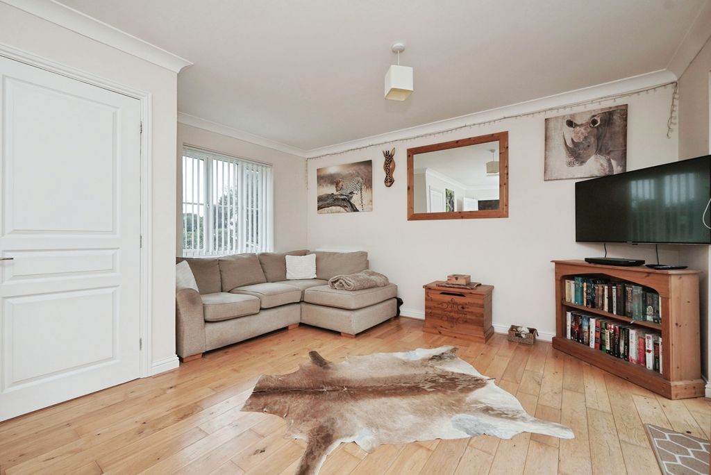 Property photo 2 of 17 Photo