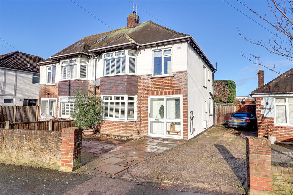 Property photo 1 of 21