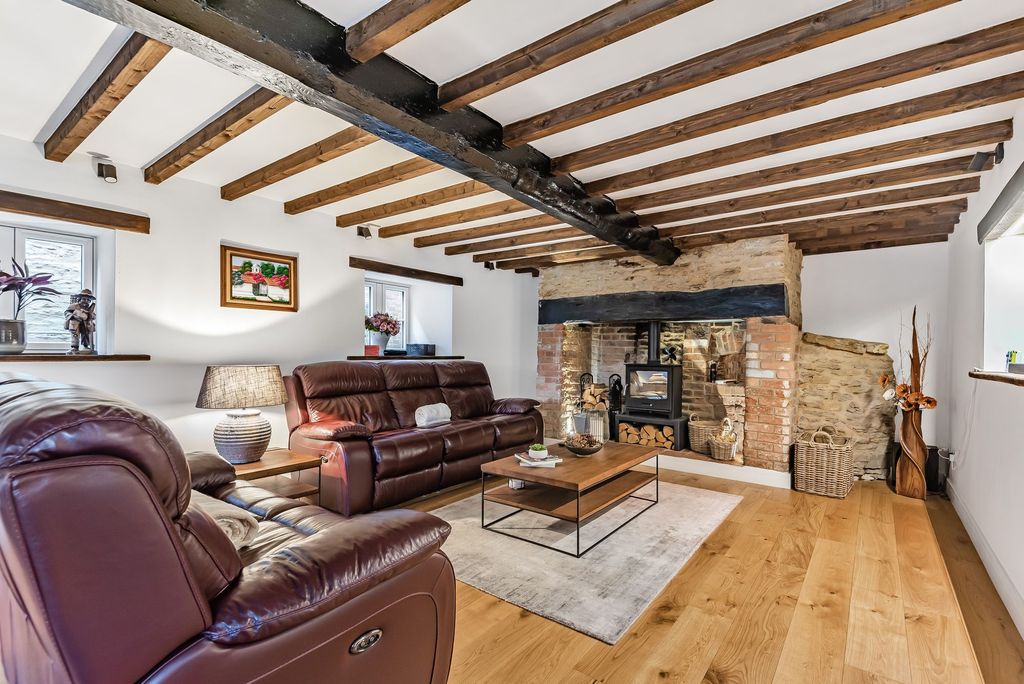 Property photo 2 of 13