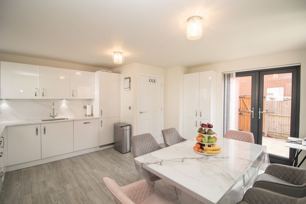 Additional image 8 of 4 bed detached house for saleBlackthorn Drive, Harlow CM17