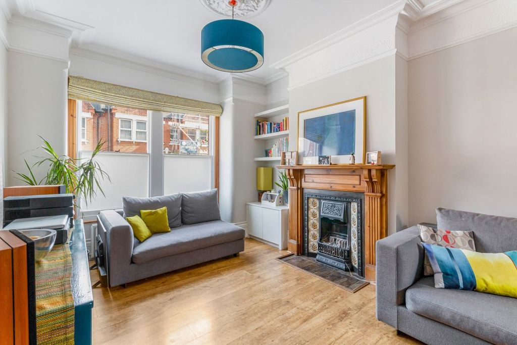 Property photo 2 of 10