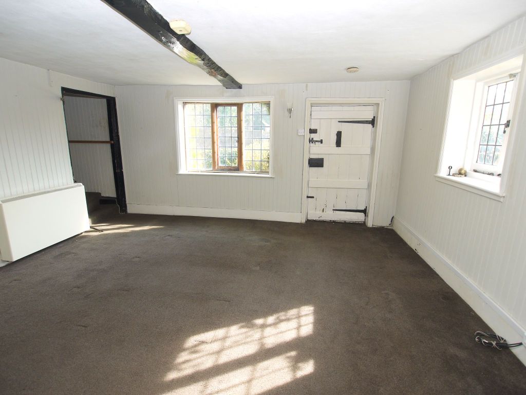 Property photo 2 of 9 Photograph 2