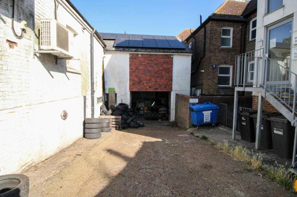 Property photo 2 of 7 Photo 2