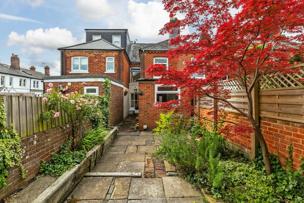 Property photo 2 of 10