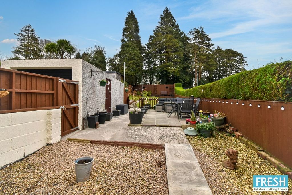 Property photo 2 of 36