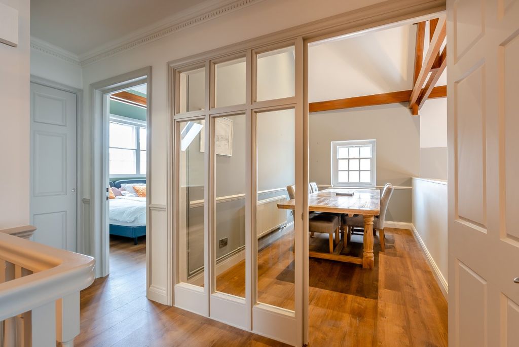 Property photo 3 of 20 Dining Room