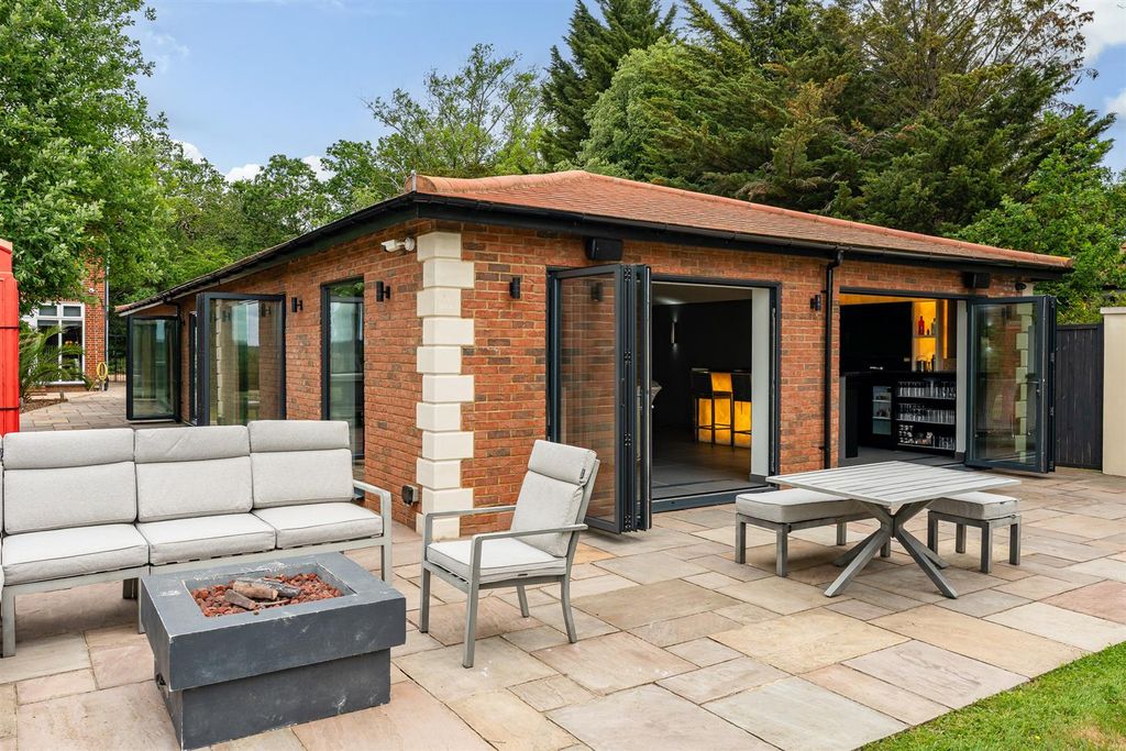 Additional image 29 of 6 bed detached house for saleThe Ridgeway, Cuffley EN6