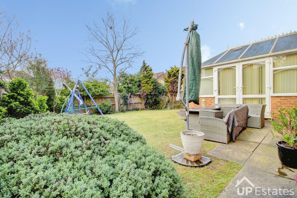 Property photo 3 of 25