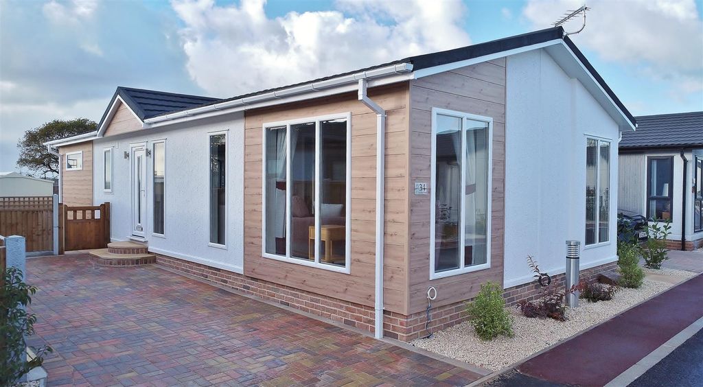 Property photo 1 of 30 Front.Jpg