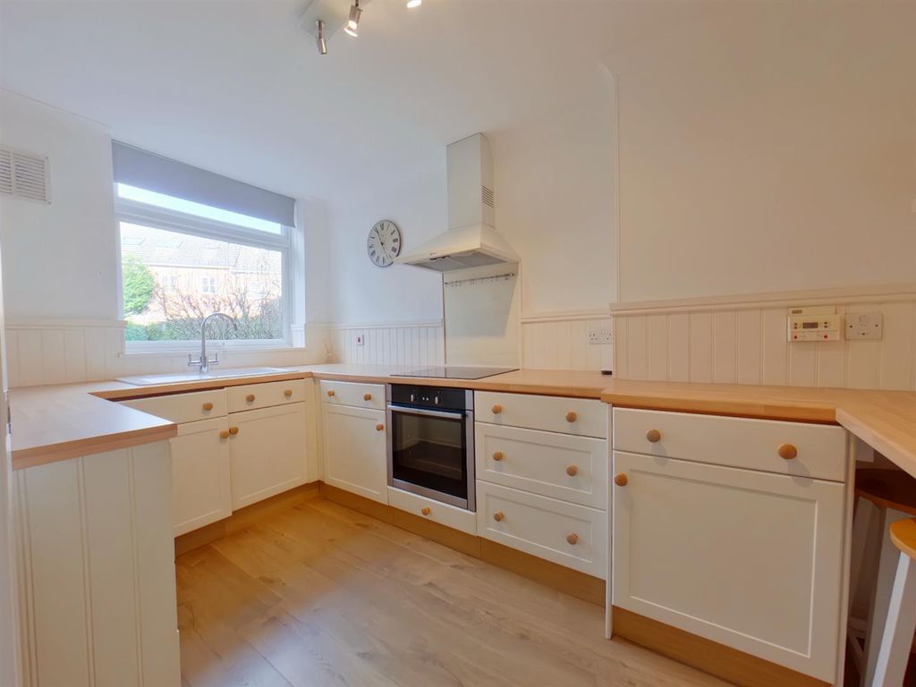 Property photo 3 of 17 Pic (4).Jpg