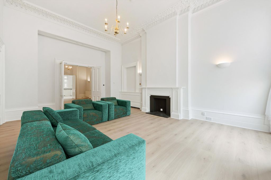 Property photo 3 of 13 Image