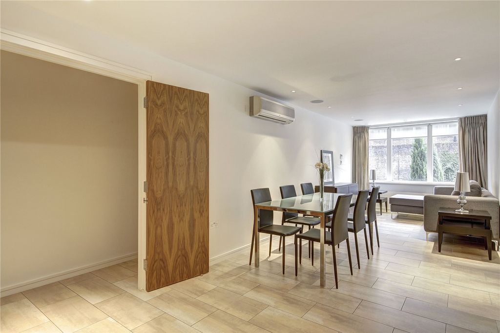 Property photo 3 of 7 Picture No. 07