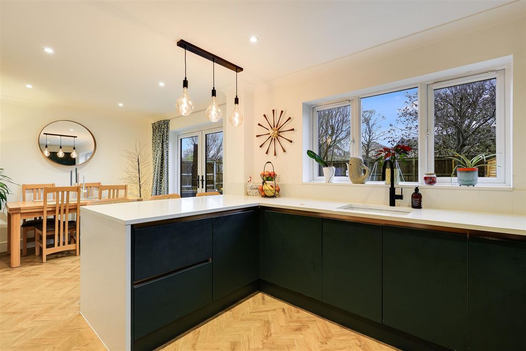 Property photo 3 of 34 Img_7978.Jpg