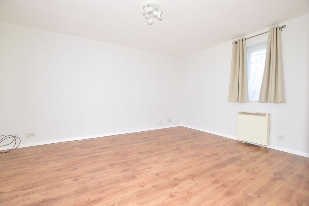 Property photo 2 of 9 Dsc_8049