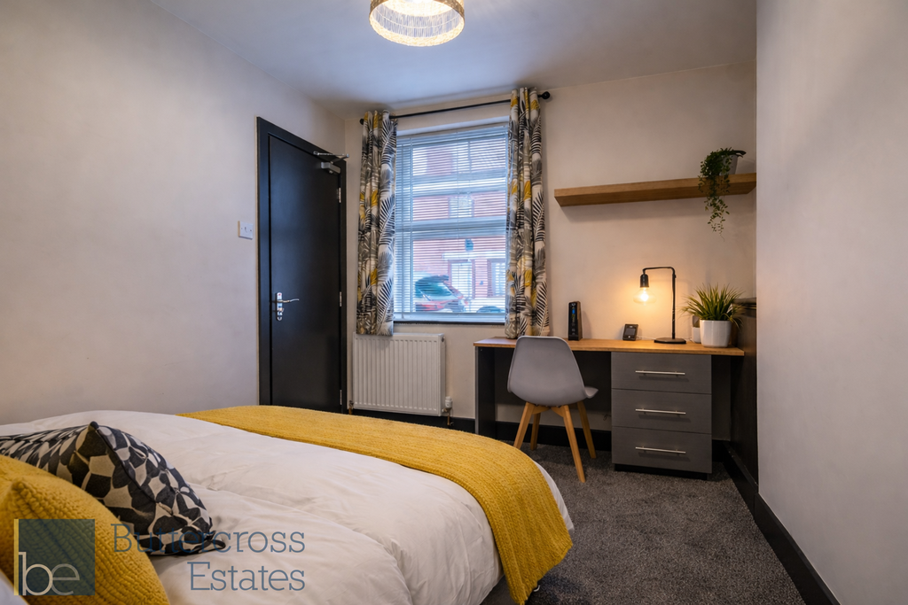 Property photo 3 of 9 Bedroom 1