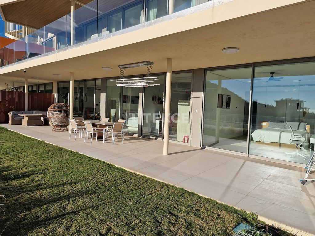 Property photo 2 of 30