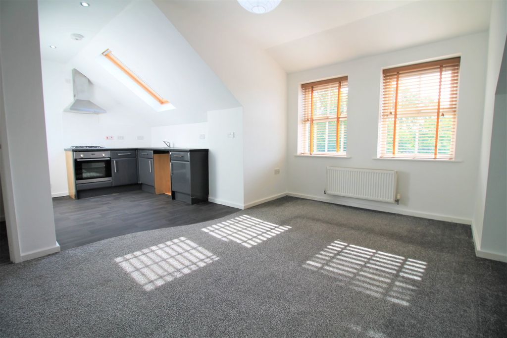 Property photo 3 of 8