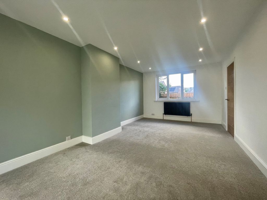 Property photo 3 of 12 Image