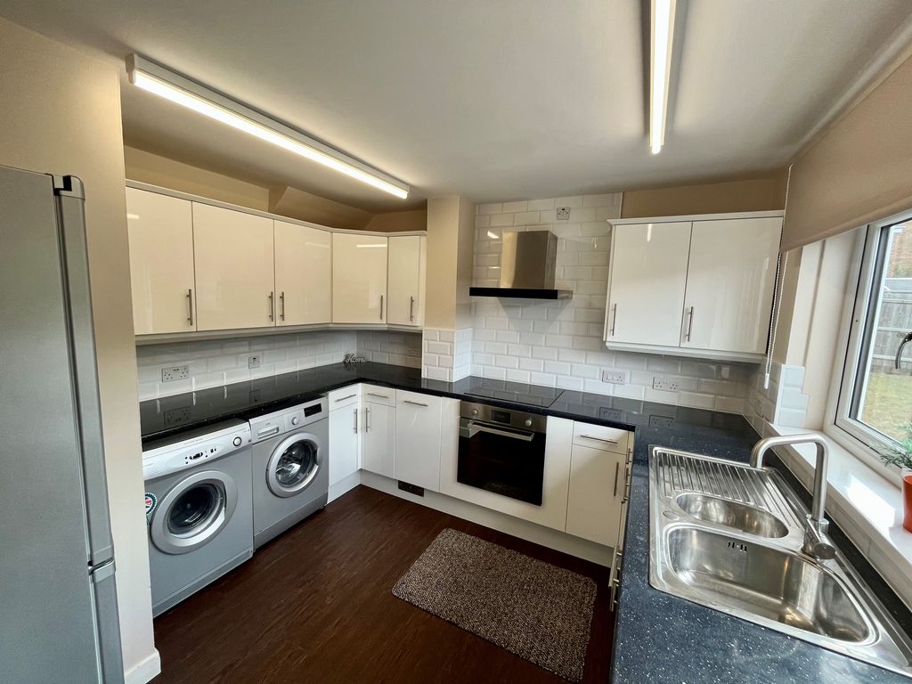 Property photo 2 of 13 Image